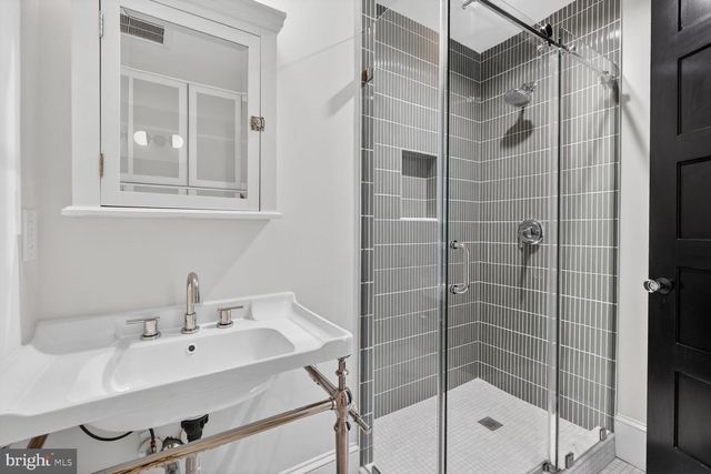 3019 DENT PL NW, Washington, DC 20007