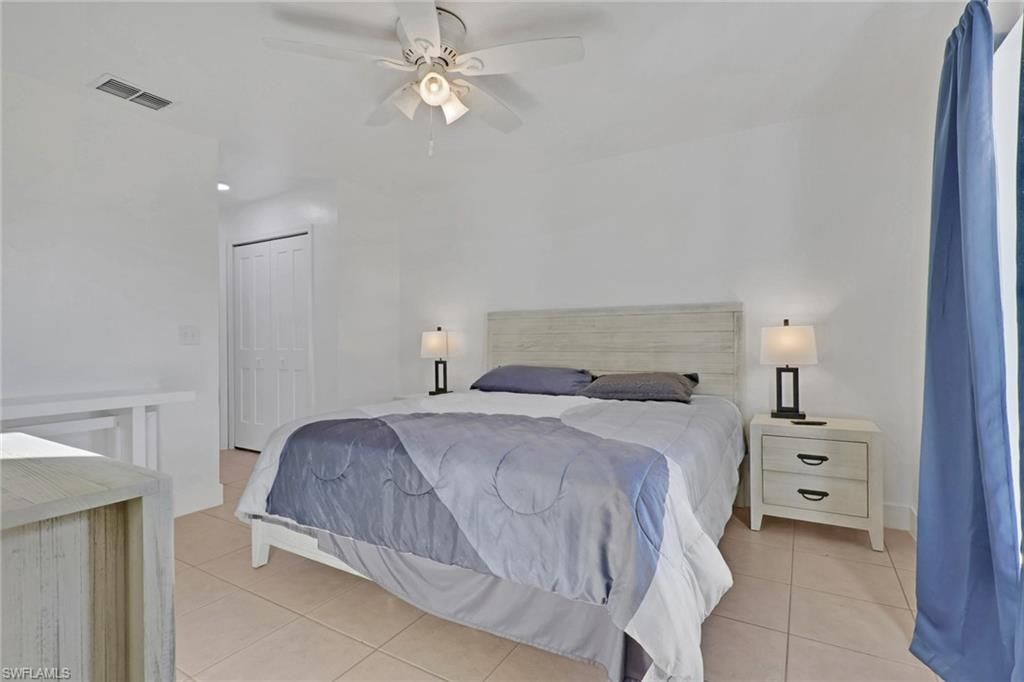 Image 18 of property listing at 1110 NE 6th PL, Cape Coral, FL 33909