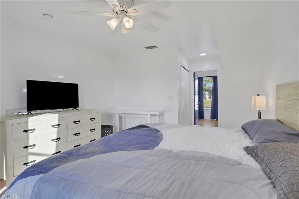 Image 19 of property listing at 1110 NE 6th PL, Cape Coral, FL 33909