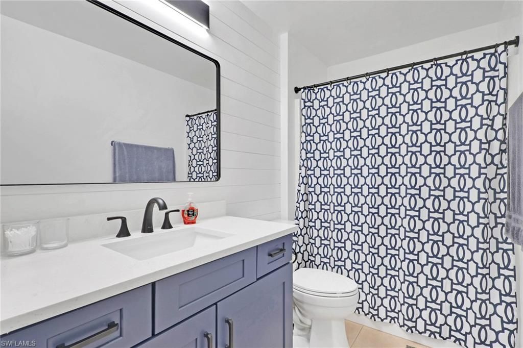 Image 26 of property listing at 1110 NE 6th PL, Cape Coral, FL 33909