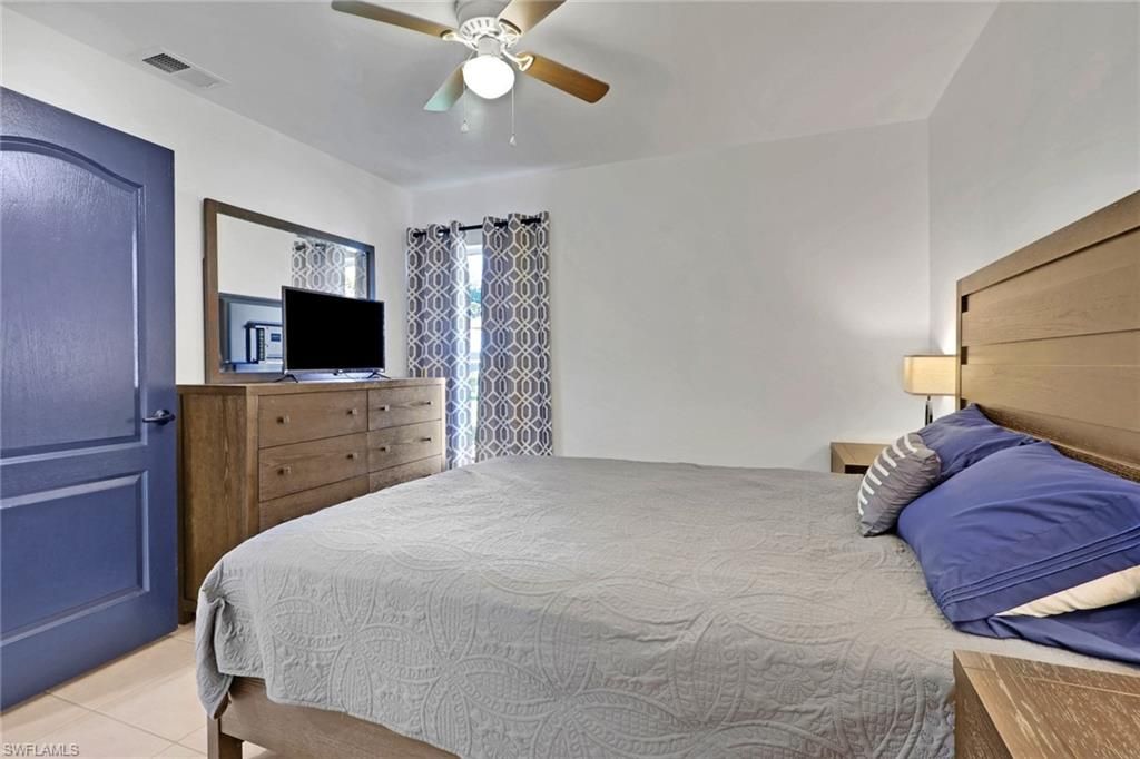 Image 29 of property listing at 1110 NE 6th PL, Cape Coral, FL 33909