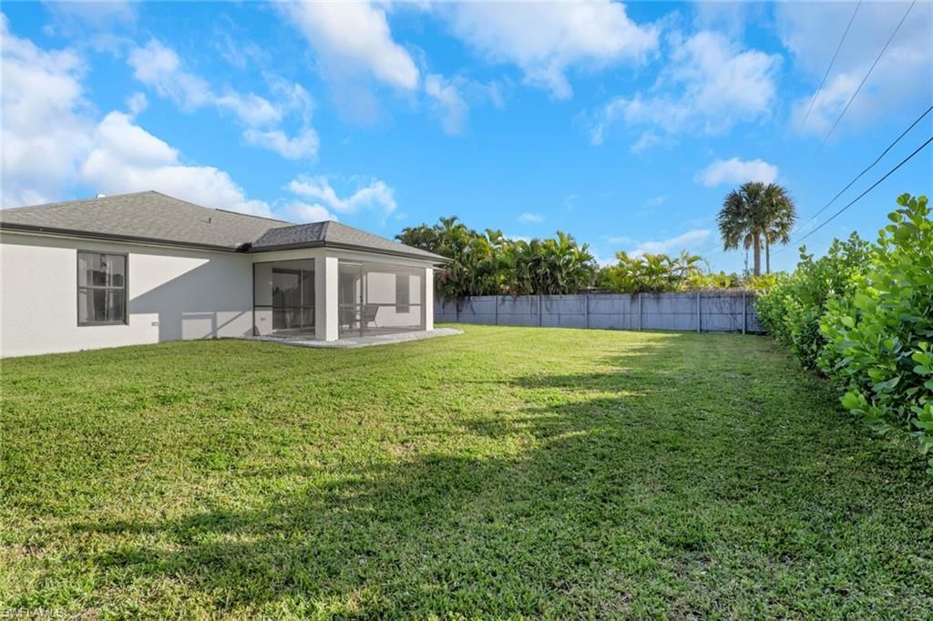 Image 35 of property listing at 1110 NE 6th PL, Cape Coral, FL 33909