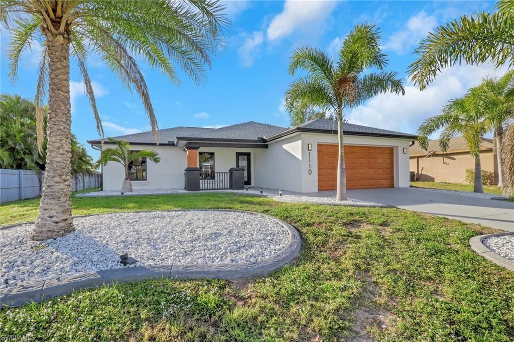 Image 36 of property listing at 1110 NE 6th PL, Cape Coral, FL 33909