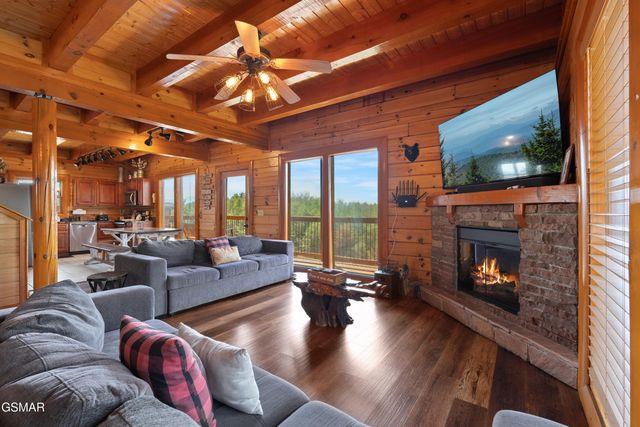 2083 Kerr Road, Sevierville, TN 37876