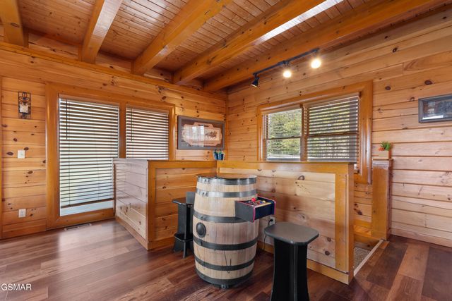 2083 Kerr Road, Sevierville, TN 37876