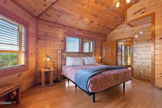 2083 Kerr Road, Sevierville, TN 37876