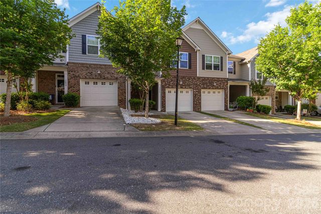 7048 Woodsbay Lane, Rock Hill, SC 29732
