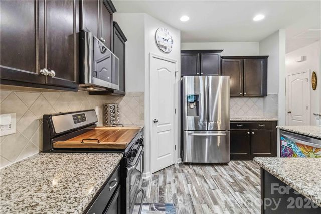 7048 Woodsbay Lane, Rock Hill, SC 29732