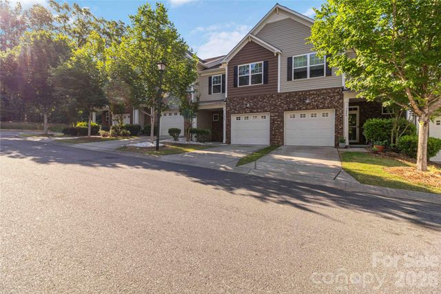 7048 Woodsbay Lane, Rock Hill, SC 29732
