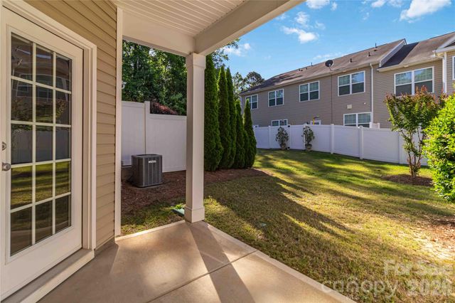 7048 Woodsbay Lane, Rock Hill, SC 29732