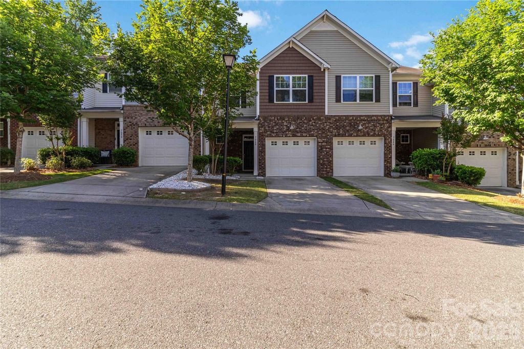7048 Woodsbay Lane, Rock Hill, SC 29732