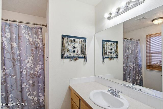 1335 N Moonstone ST, Post Falls, ID 83854