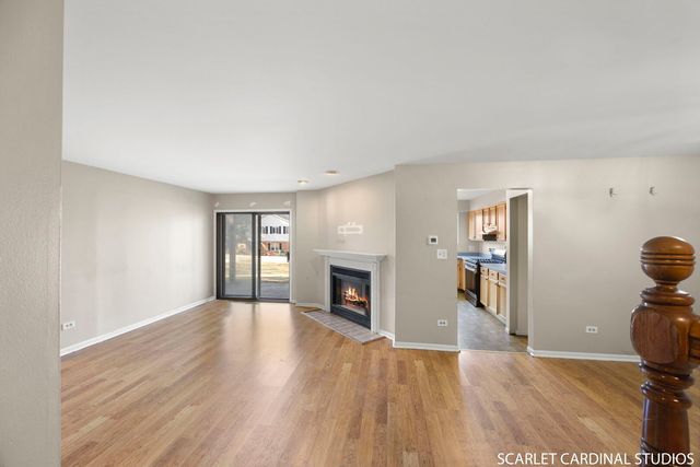 971 West Court B, Naperville, IL 60563