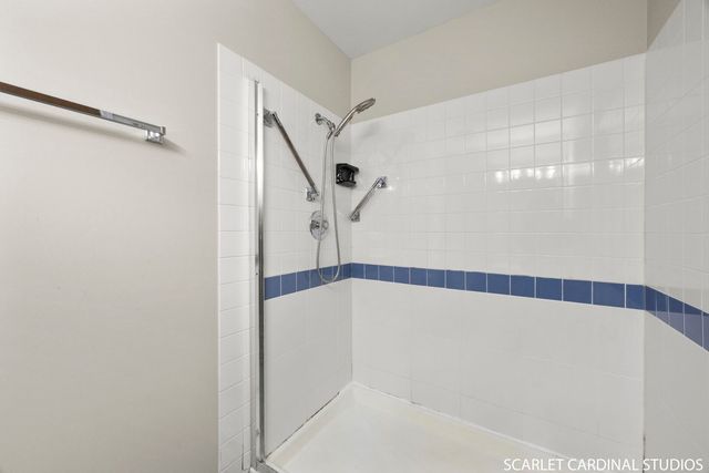 971 West Court B, Naperville, IL 60563