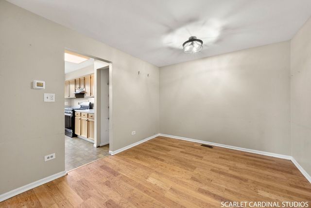 971 West Court B, Naperville, IL 60563