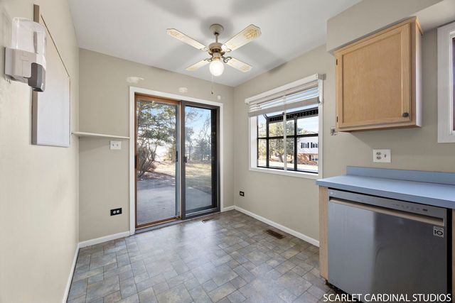 971 West Court B, Naperville, IL 60563