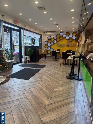 176 Livingston Street, Northvale, NJ 07647