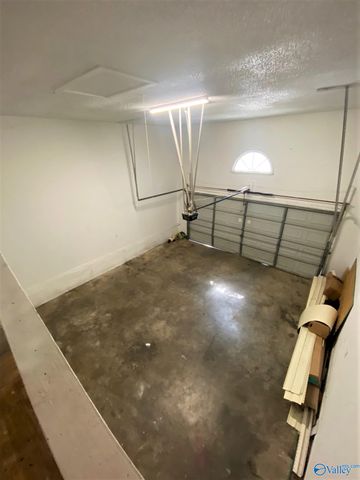 523 Farmingdale Road, Huntsville, AL 35803