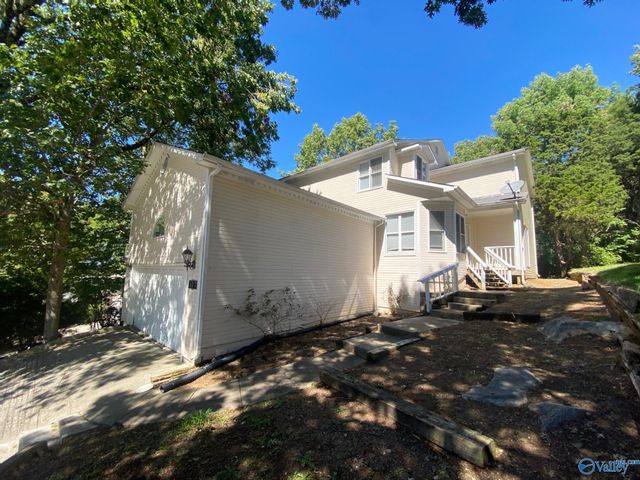 523 Farmingdale Road, Huntsville, AL 35803