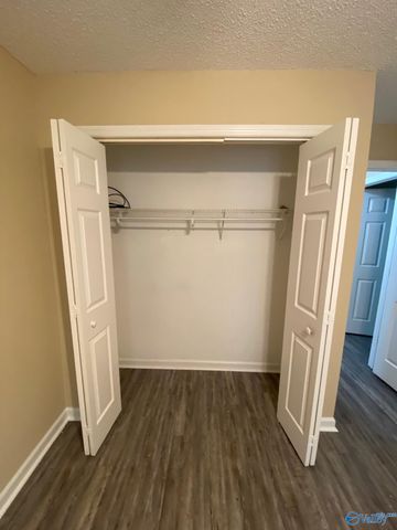 523 Farmingdale Road, Huntsville, AL 35803