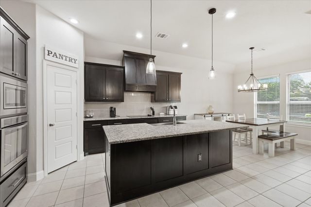 4013 Orchard Park Lane, Midlothian, TX 76065