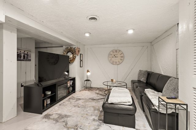 258 Lexington St 258, Watertown, MA 02472