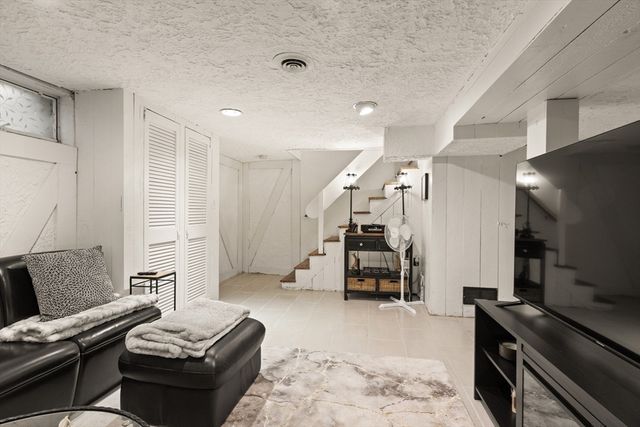 258 Lexington St 258, Watertown, MA 02472