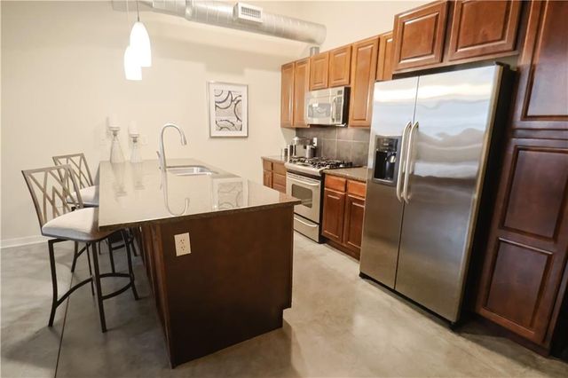 712 Broadway Boulevard 503, Kansas City, MO 64105