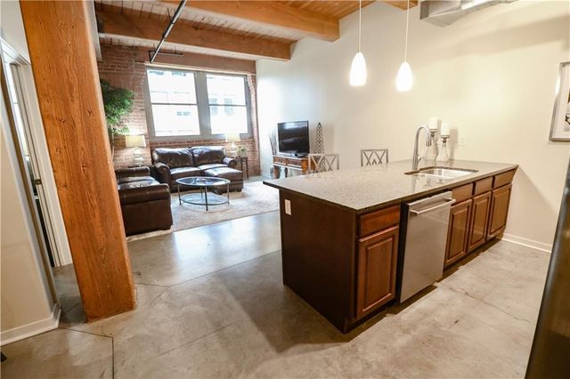 712 Broadway Boulevard 503, Kansas City, MO 64105