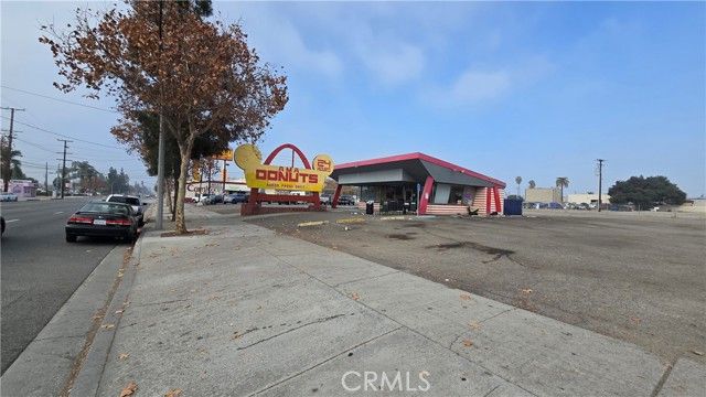 1057 E Mission Boulevard, Pomona, CA 91766