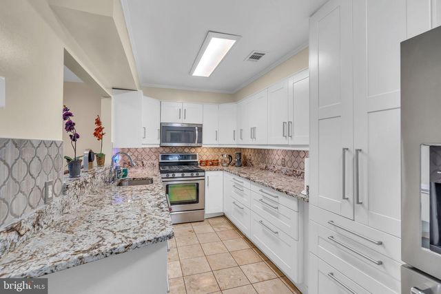 12606 KEMPSTON LN, Woodbridge, VA 22192