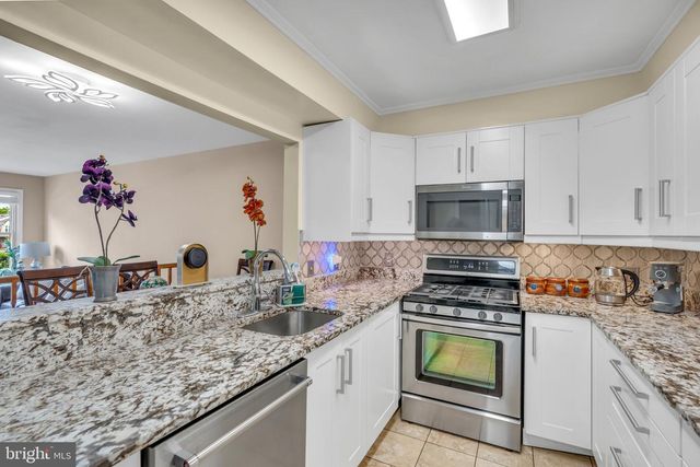 12606 KEMPSTON LN, Woodbridge, VA 22192