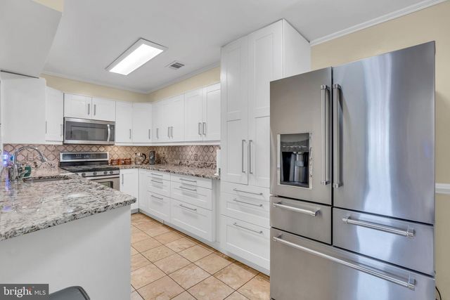 12606 KEMPSTON LN, Woodbridge, VA 22192