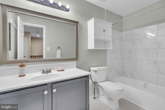 12606 KEMPSTON LN, Woodbridge, VA 22192
