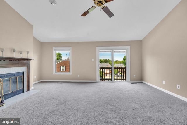 12606 KEMPSTON LN, Woodbridge, VA 22192