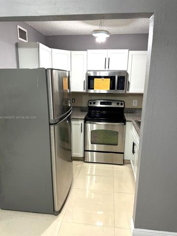 5461 W 24th Avenue 25, Hialeah, FL 33016
