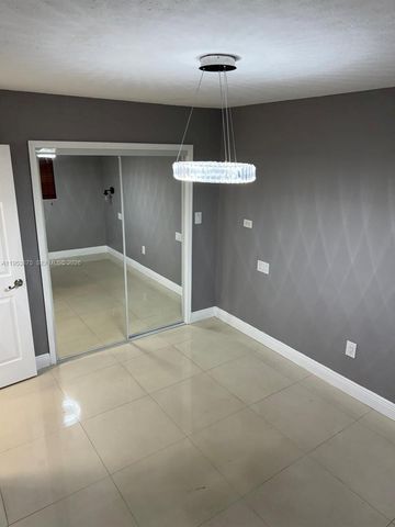 5461 W 24th Avenue 25, Hialeah, FL 33016