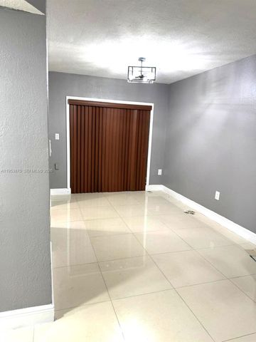 5461 W 24th Avenue 25, Hialeah, FL 33016