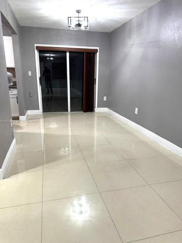 5461 W 24th Avenue 25, Hialeah, FL 33016