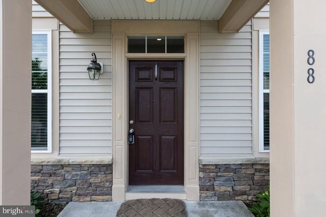 88 LIVERPOOL LN, Martinsburg, WV 25405