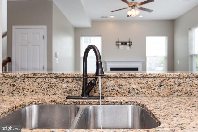 88 LIVERPOOL LN, Martinsburg, WV 25405