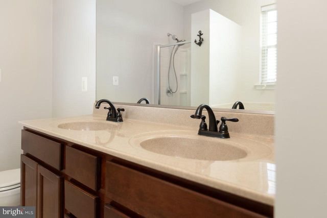 88 LIVERPOOL LN, Martinsburg, WV 25405