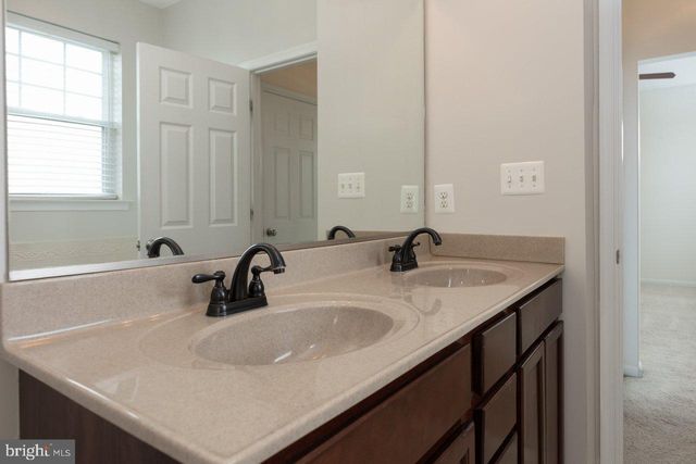 88 LIVERPOOL LN, Martinsburg, WV 25405