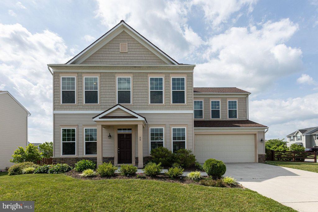 88 LIVERPOOL LN, Martinsburg, WV 25405