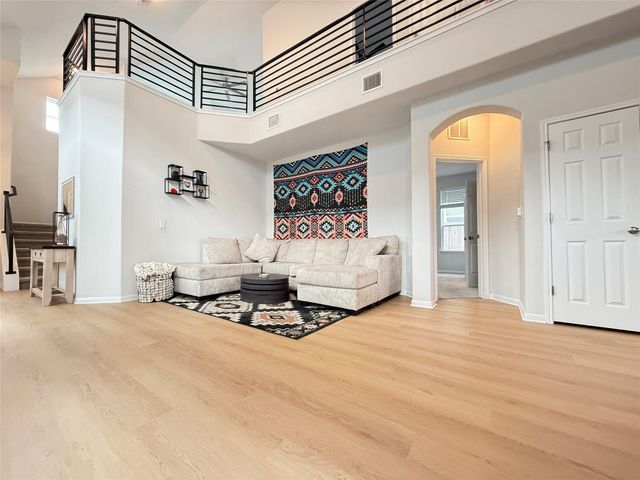 10221 Forest Grove DR, Austin, TX 78747