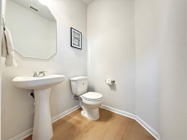 10221 Forest Grove DR, Austin, TX 78747