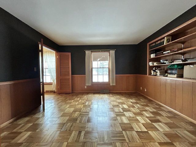 1100 W Duchess COURT, Bayside, WI 53217