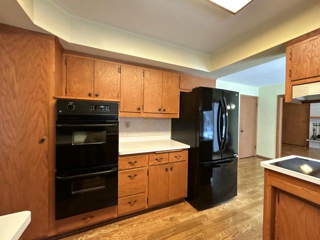 1100 W Duchess COURT, Bayside, WI 53217