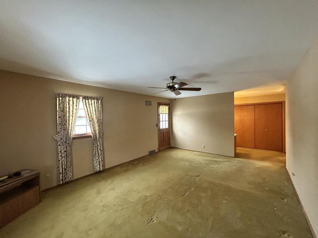 1100 W Duchess COURT, Bayside, WI 53217