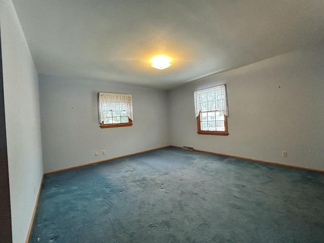 1100 W Duchess COURT, Bayside, WI 53217